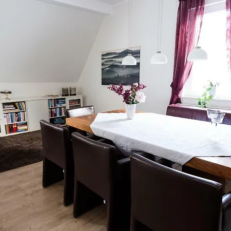 Glockenstuhl @conny's ברילון