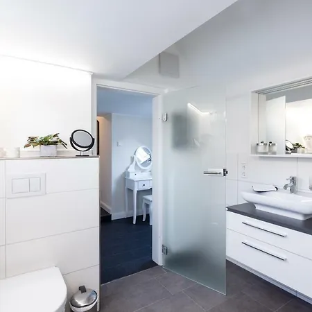 Glockenstuhl @conny's דירה *